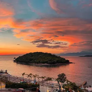 Earta & Leo , Ksamil Albania